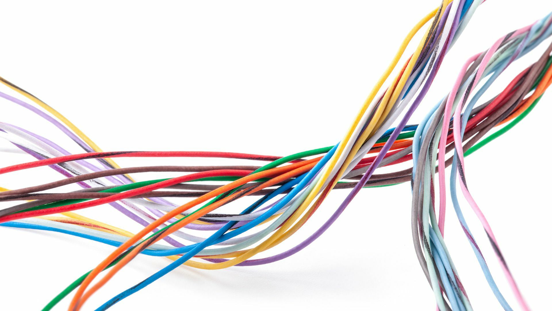 Bunte Kabelfasern isoliert auf weißem Hintergrund